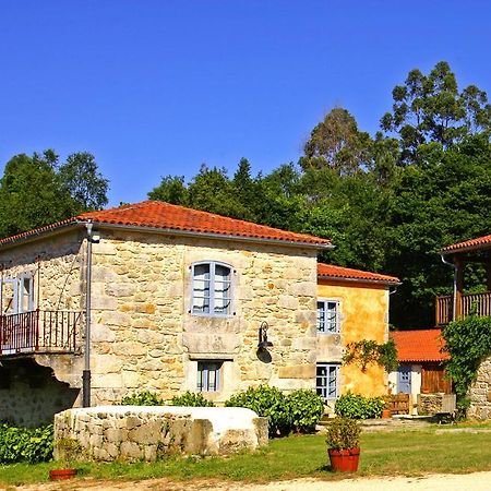 Гостевой дом Casa Do Castelo De Andrade Пуэнтедеуме Экстерьер фото